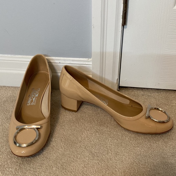 Ferragamo shoes - Picture 2 of 7